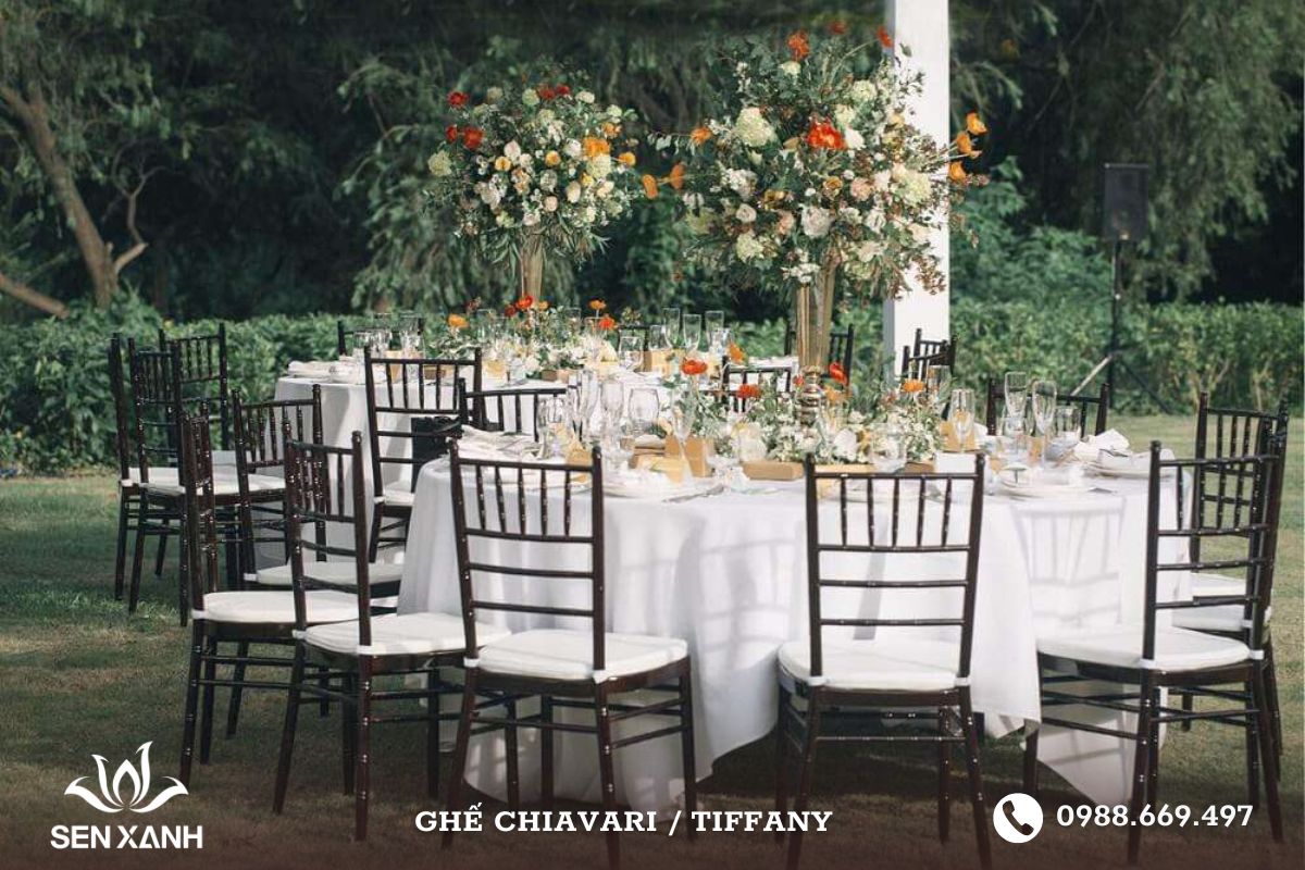 Những lợi ích khi sử dụng dịch vụ cho thuê ghế Chiavari tại thiết bị Sen Xanh