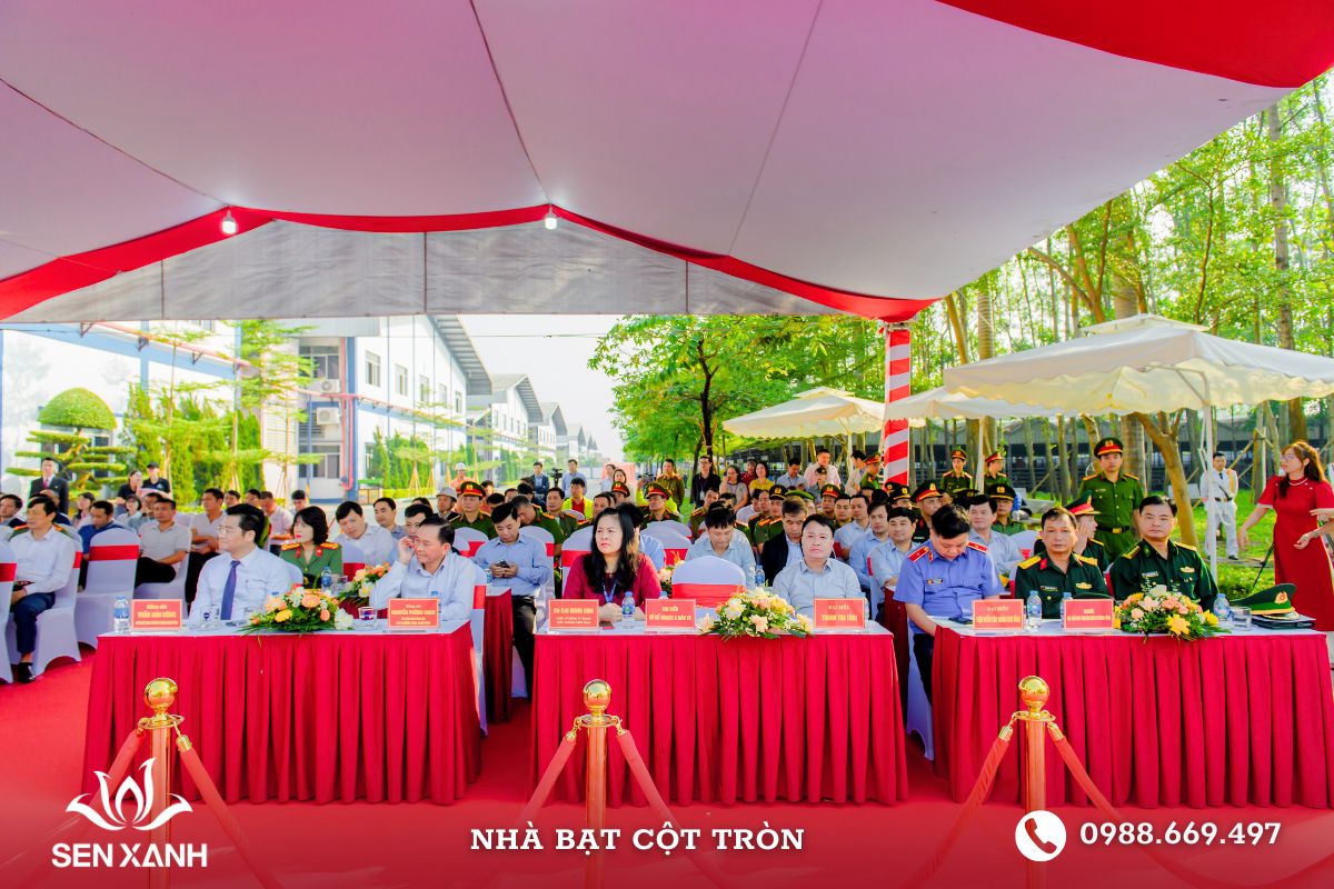 Nhà bạt cột tròn có kích cỡ và mẫu mã đa dạng, thoải mái cho khách hàng tùy chỉnh Nhà bạt cột tròn có kích cỡ và mẫu mã đa dạng, thoải mái cho khách hàng tùy chỉnh